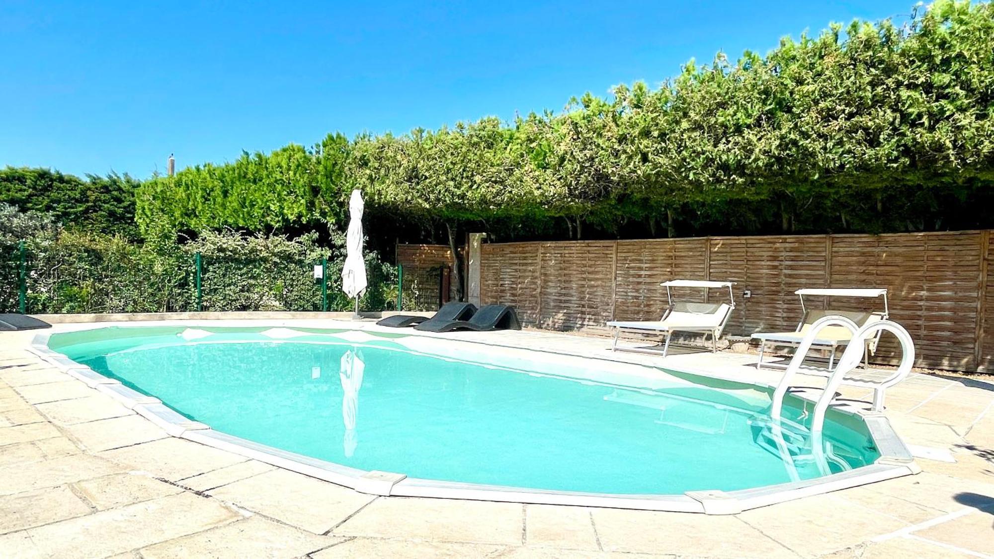 Rendez-Vous Avec Les Cigales - Gite 6 Personnes 100M2 - Piscine Privee - Climatisation Cheval-Blanc Екстериор снимка