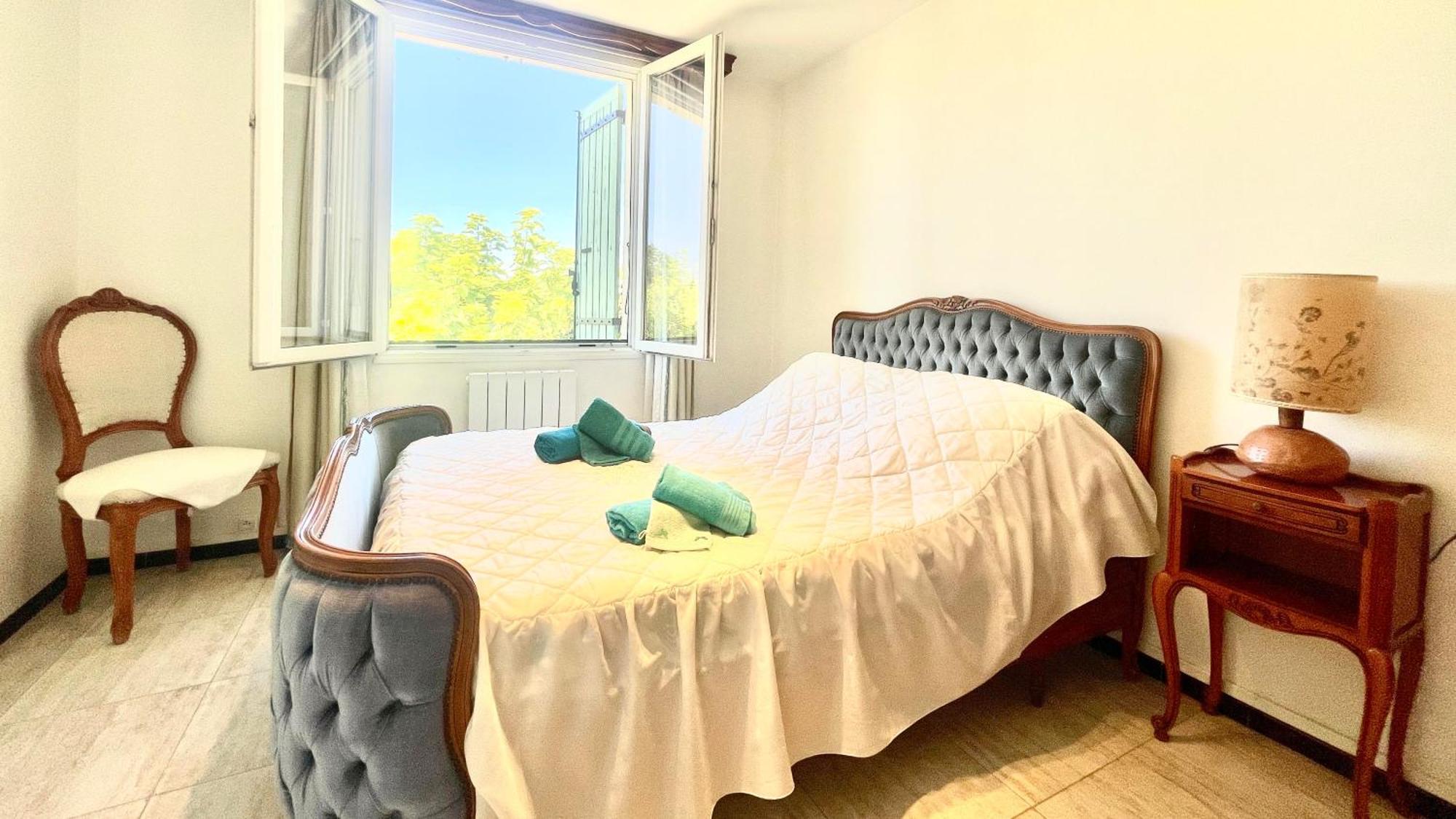 Rendez-Vous Avec Les Cigales - Gite 6 Personnes 100M2 - Piscine Privee - Climatisation Cheval-Blanc Екстериор снимка